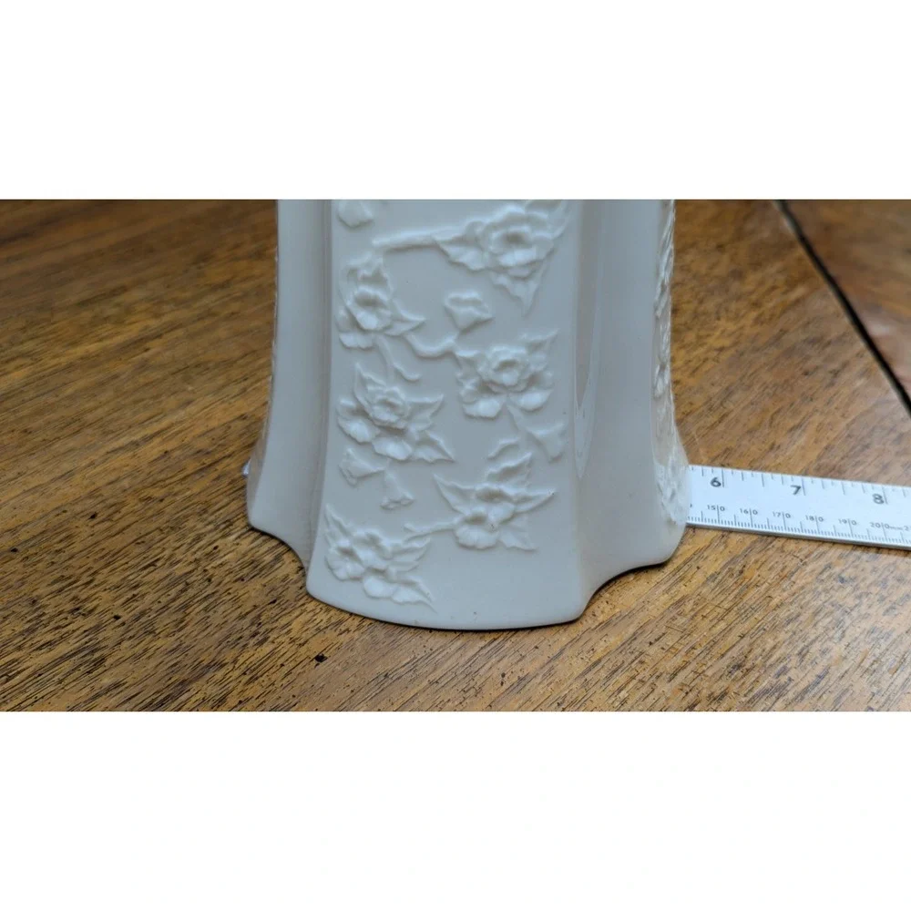 Lenox Legacy Edition Carrington Ivory Daffodil Porcelain 8